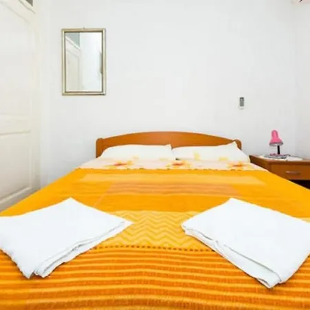 Kisic - Triple With Shared Bathroom Apartman Dubrovnik
